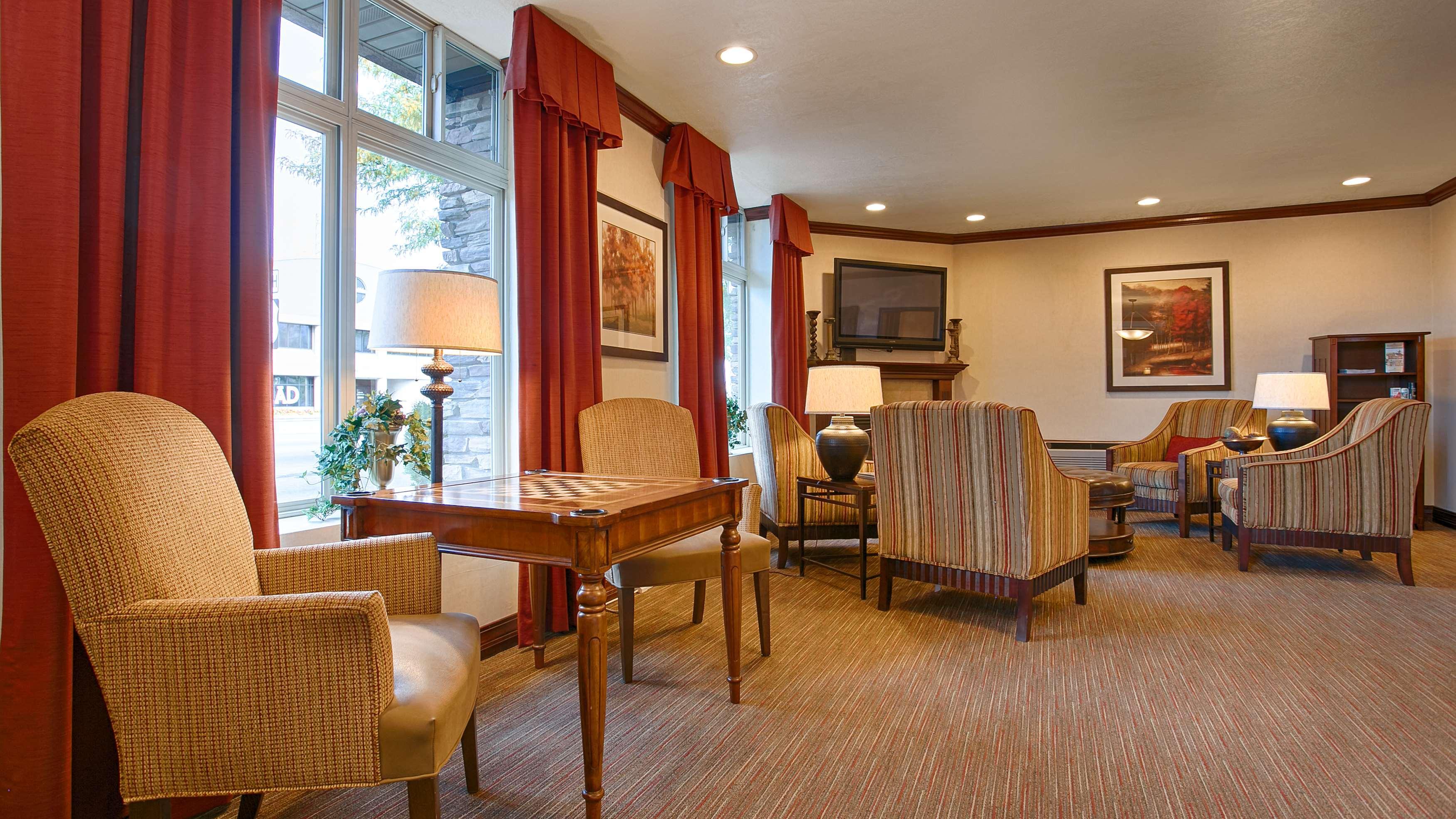 Best Western Plus Weston Inn Logan Exterior photo