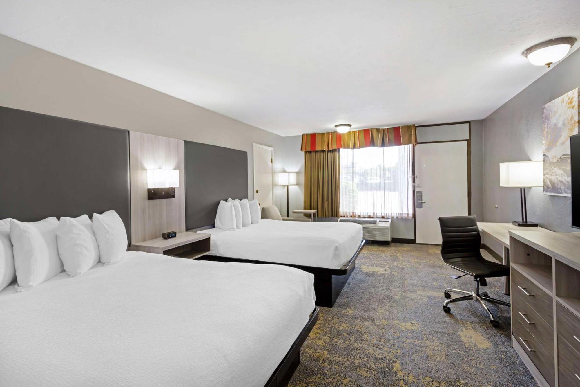 Best Western Plus Weston Inn Logan Exterior photo