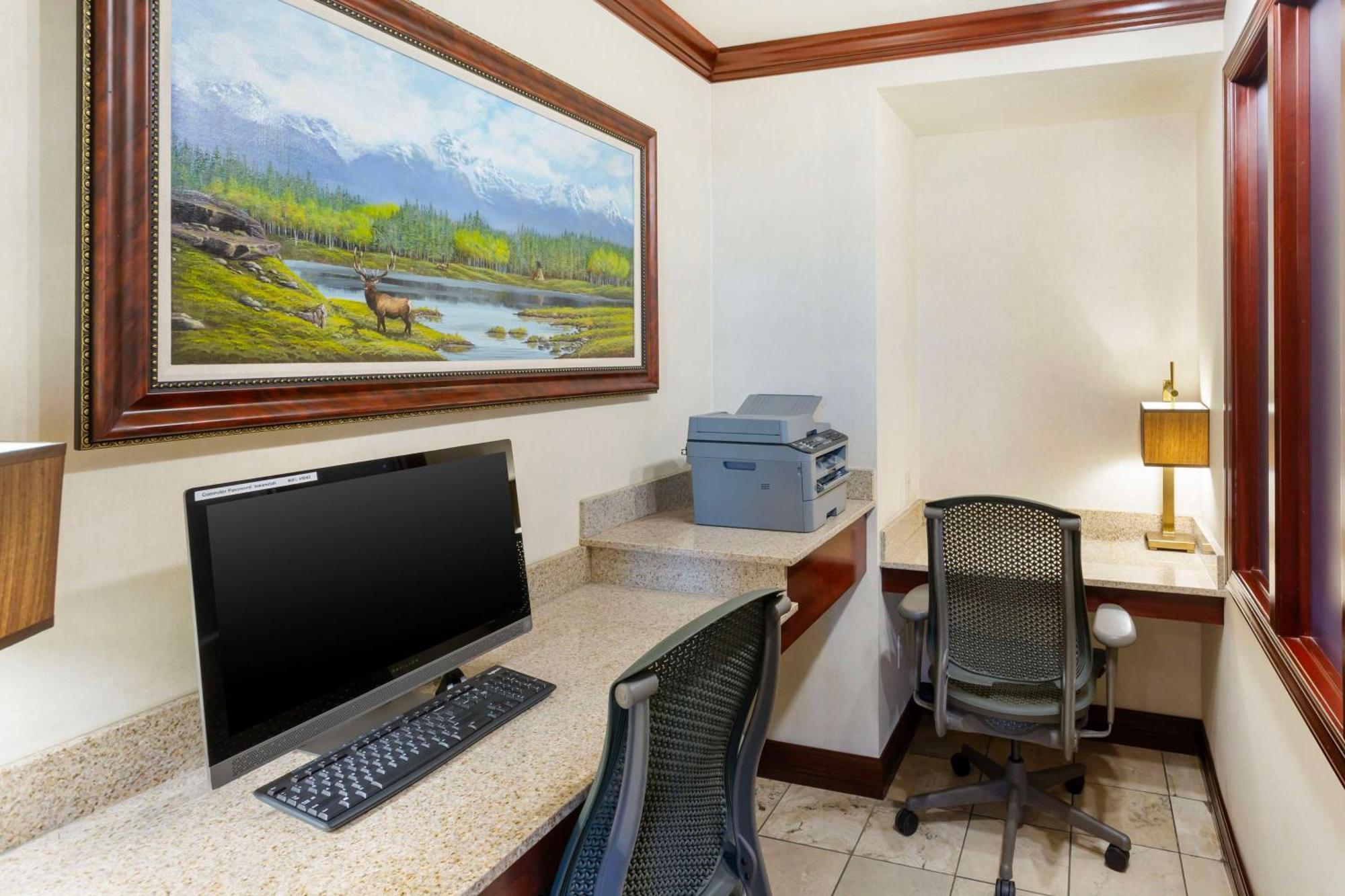 Best Western Plus Weston Inn Logan Exterior photo