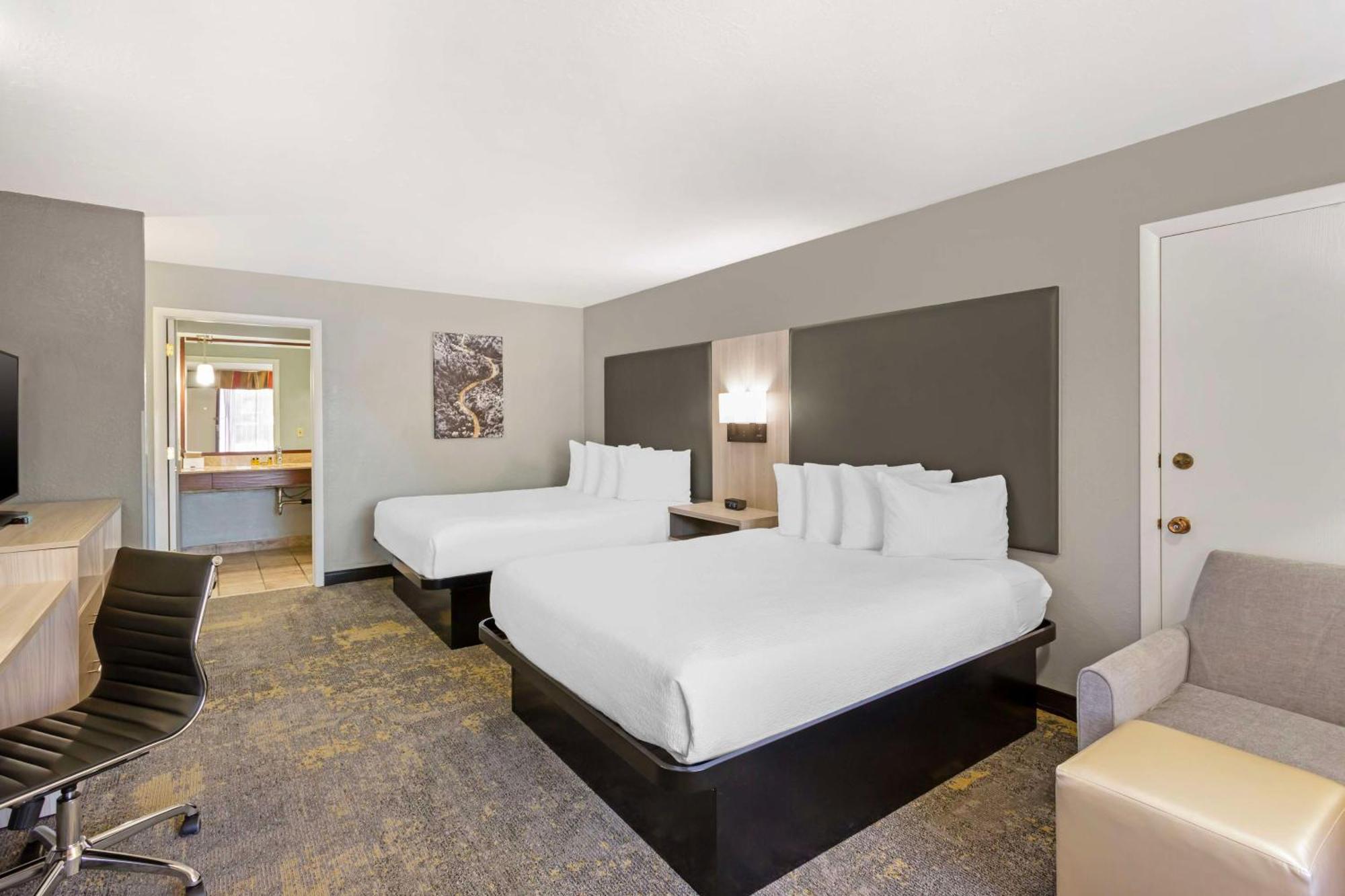 Best Western Plus Weston Inn Logan Exterior photo